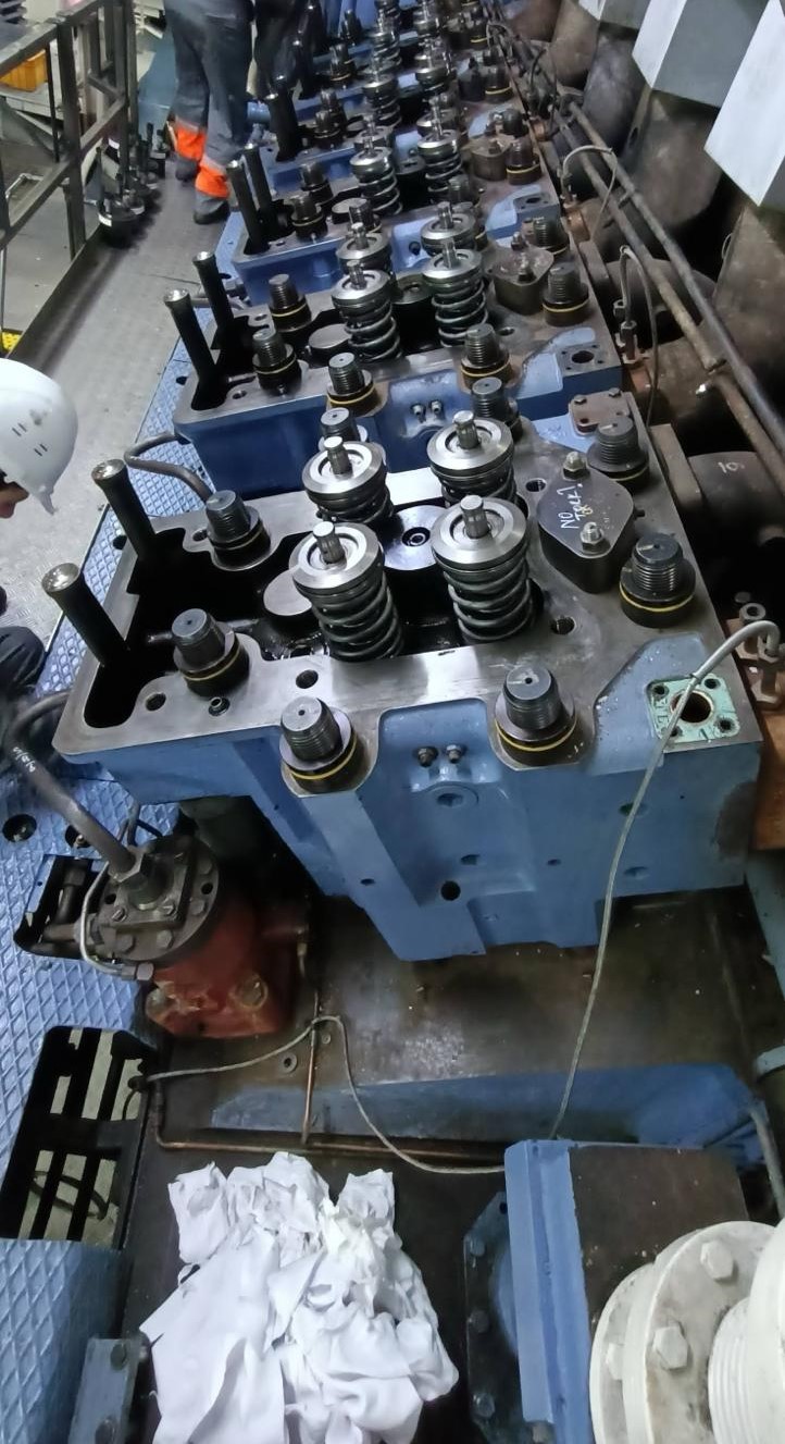 Full Overhaul / SULZER Main Engine 12 ZAV 40S / TUZLA Shipyard